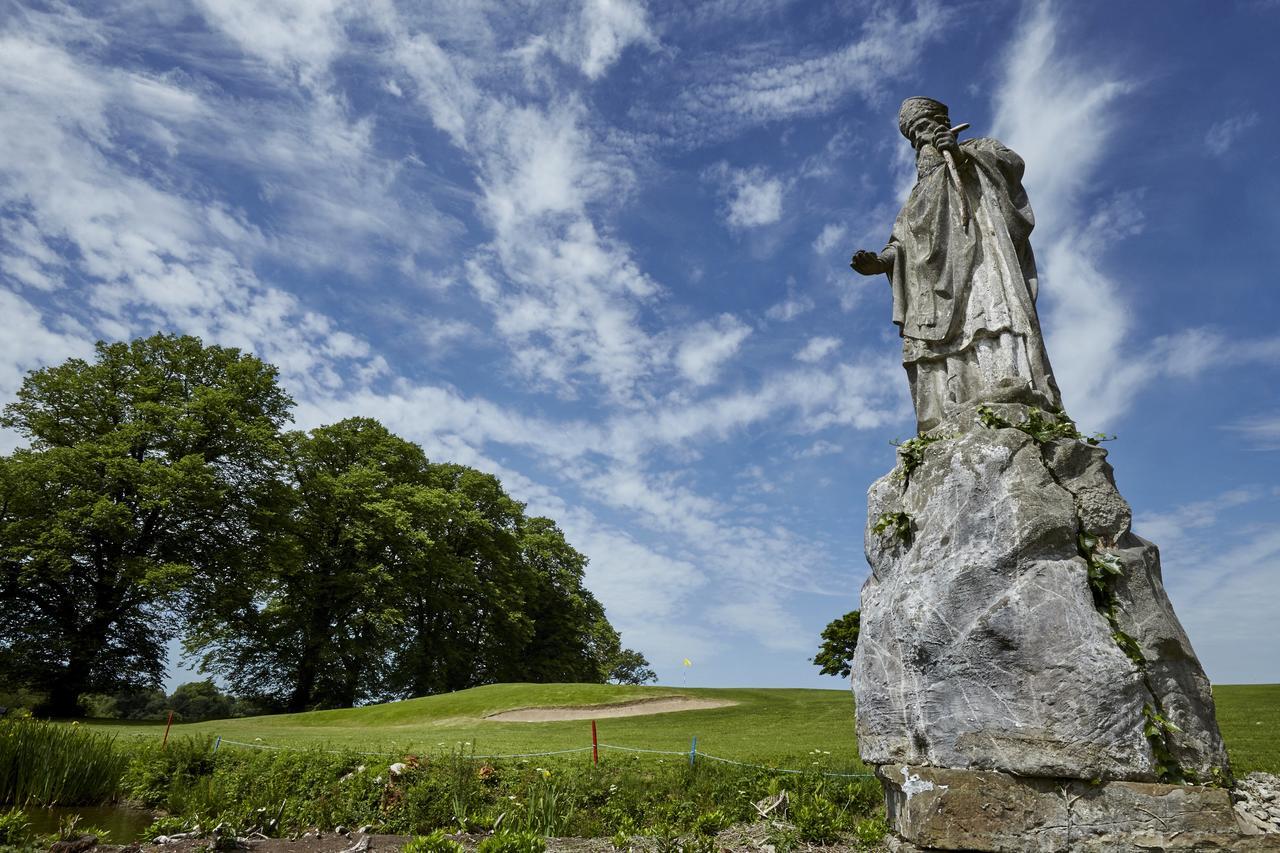 Летний дом Shrigley Hall *